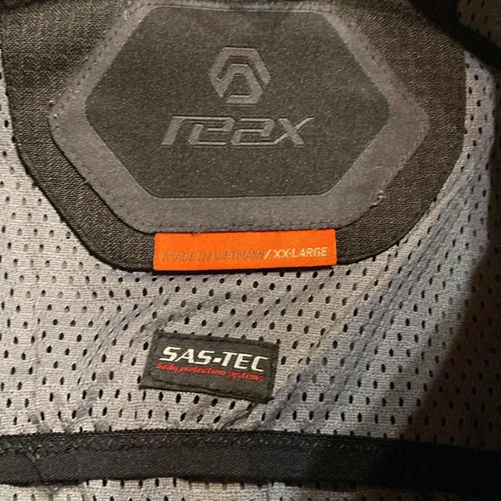 REAX motorcycle Jacket - Picture 3 of 8